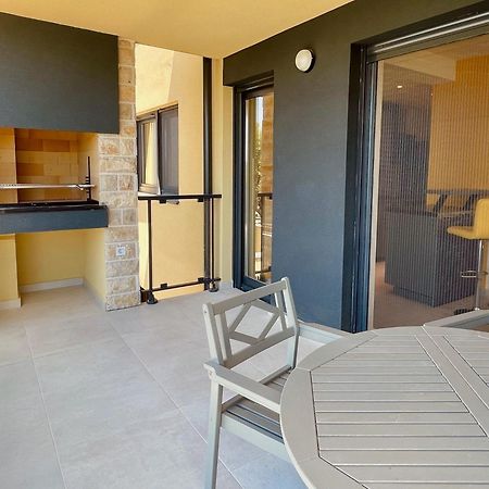 Ferienwohnung Mit Beheiztem Pool, 60 M Vom Strand マスレニツァ エクステリア 写真