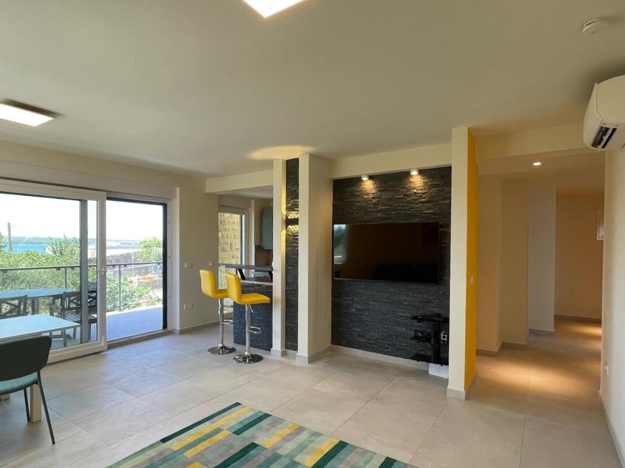 Ferienwohnung Mit Beheiztem Pool, 60 M Vom Strand マスレニツァ エクステリア 写真